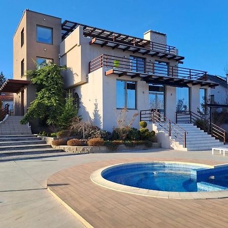 Villa Sunny Side Apartment Skopje Dolno Solnje ภายนอก รูปภาพ