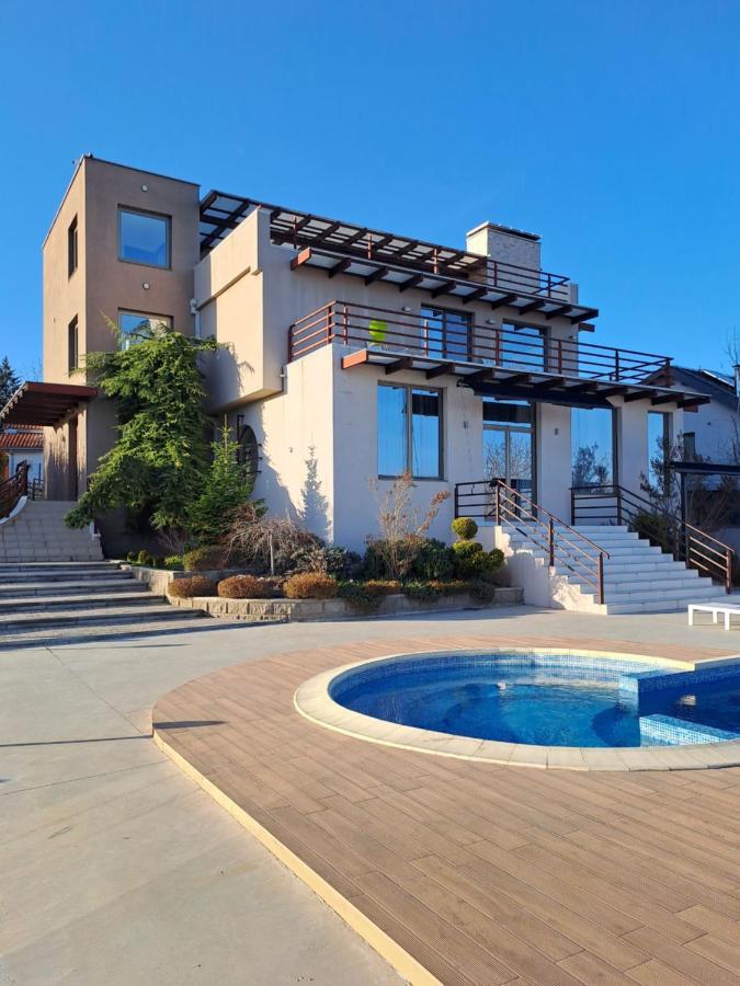 Villa Sunny Side Apartment Skopje Dolno Solnje ภายนอก รูปภาพ