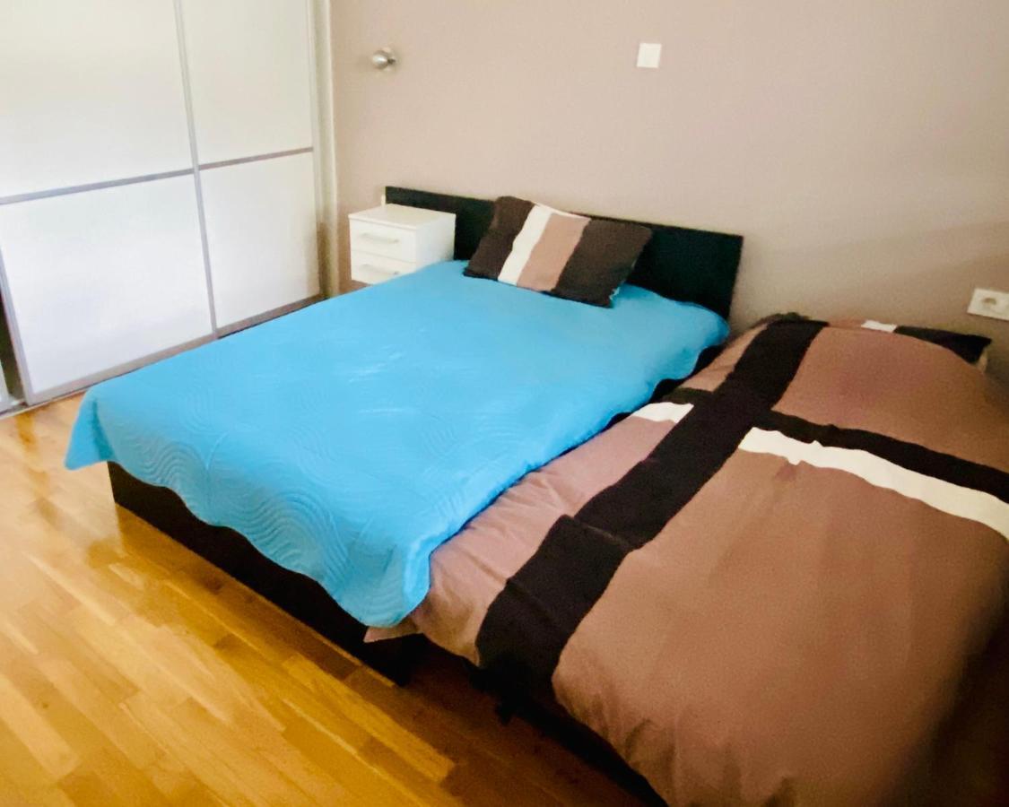 Villa Sunny Side Apartment Skopje Dolno Solnje ภายนอก รูปภาพ