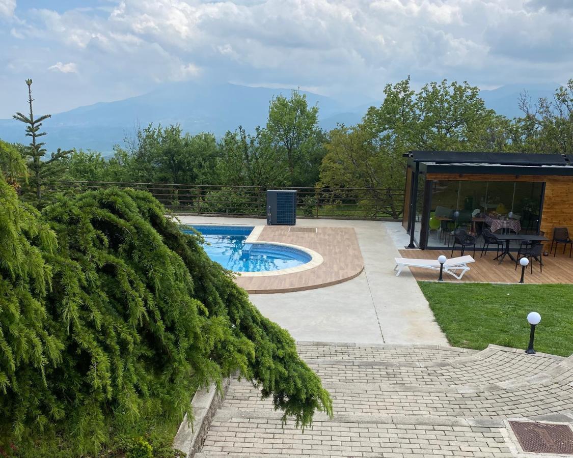 Villa Sunny Side Apartment Skopje Dolno Solnje ภายนอก รูปภาพ